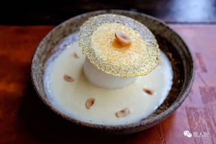 味蕾挑战变社交风暴，男子加6勺辣椒酱吃面引爆网络风波